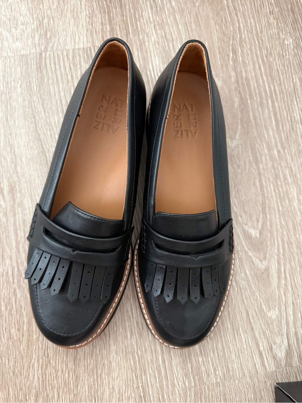 Naturalizer Black Penny Loafer Size 7W - Picture 5 of 7